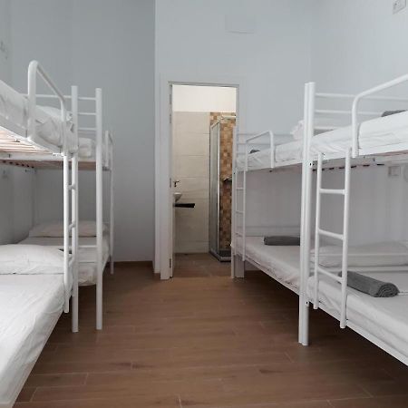 Hub Hostel סביליה מראה חיצוני תמונה